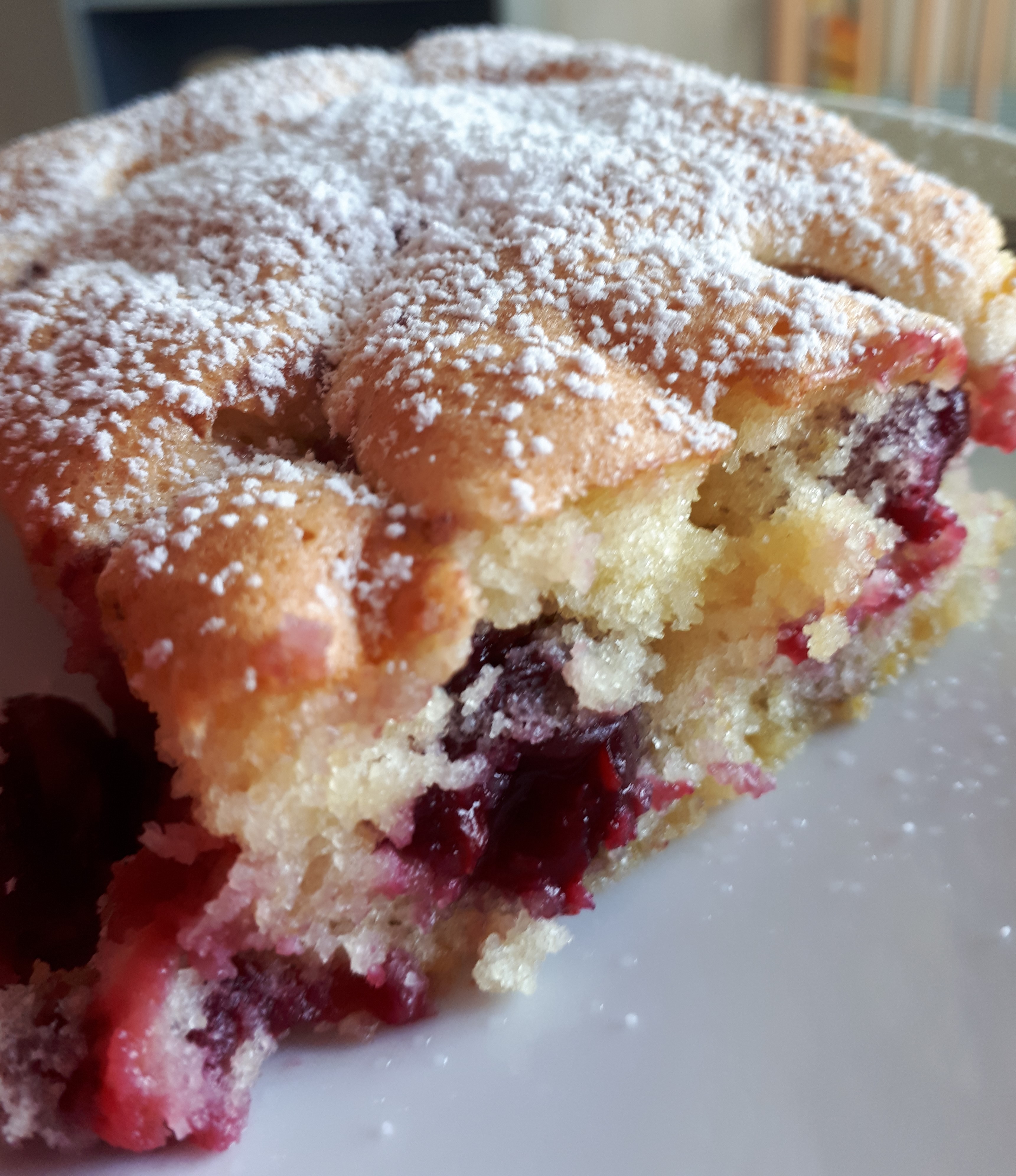 Czech cherry cake
